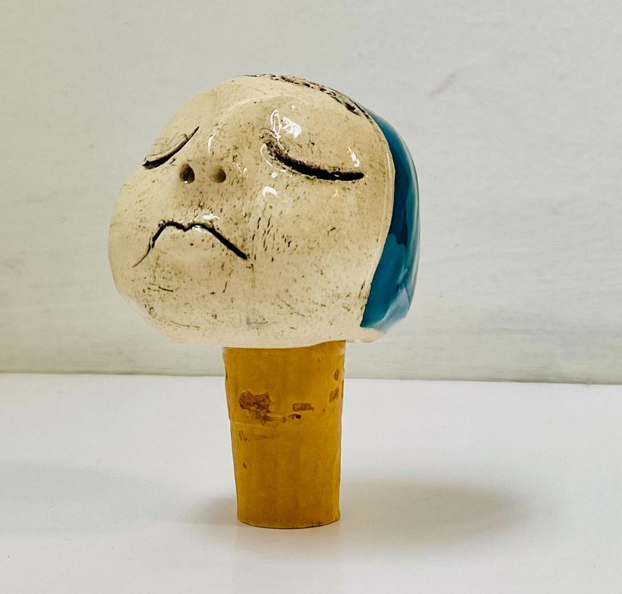 Almavina women's bust stopper - artistic touch for bottles